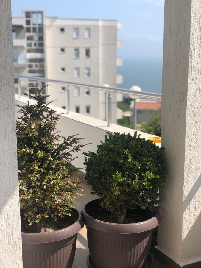 Apartmani Dini Ulcinj Exterior foto