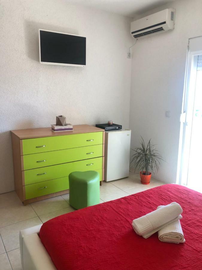 Apartmani Dini Ulcinj Exterior foto